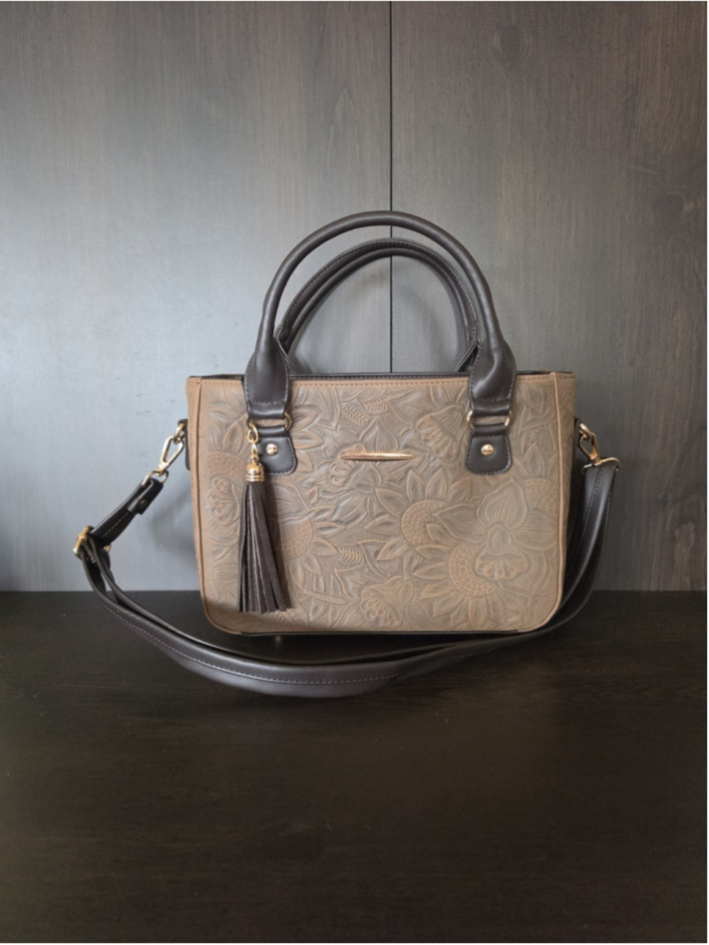 Milk Chocolate Brown Tasseled Sunflower Embossed Tooled Artisan LEATHER Purse - Picture 14 of 16